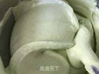 海盐菠菜戚风的做法步骤:12