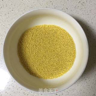 板栗小米粥的做法步骤:2