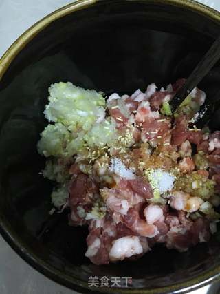 猪肉芹菜馅饺子的做法步骤:6