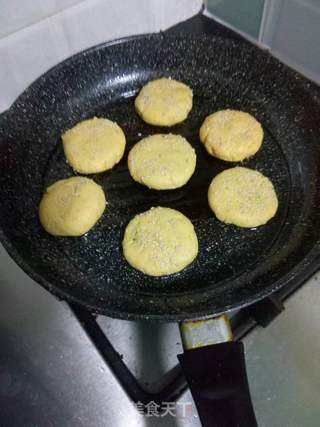 南瓜饼的做法步骤:8