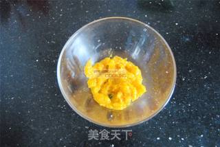 南瓜怪蒸糕的做法步骤:2