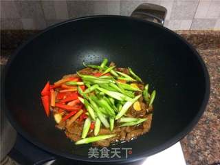 芦笋炒牛肉的做法步骤:7