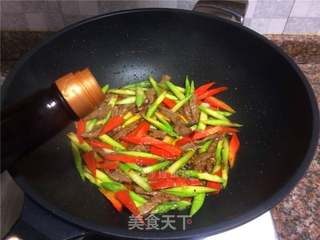 芦笋炒牛肉的做法步骤:8