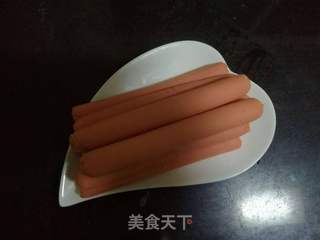 如何做大火腿卷的做法步骤：1