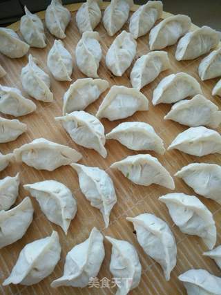 芹菜鸡蛋水饺的做法步骤:10