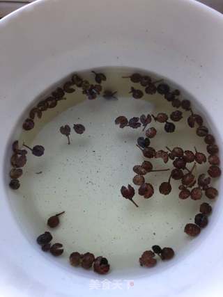 羊肉胡萝卜饺子的做法步骤:2