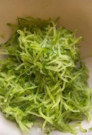 鸡蛋粉丝萝卜馅饼的做法步骤:4