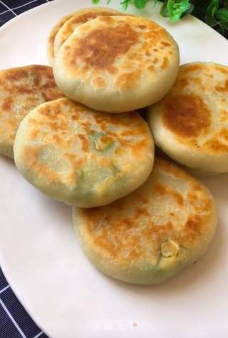 鸡蛋粉丝萝卜馅饼的做法步骤:16