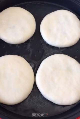鸡蛋粉丝萝卜馅饼的做法步骤:14