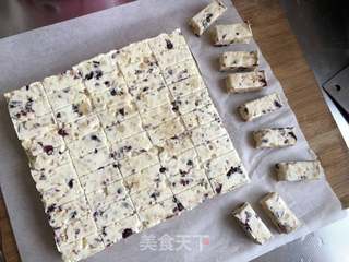 蔓越莓花生牛扎糖的做法步骤:10