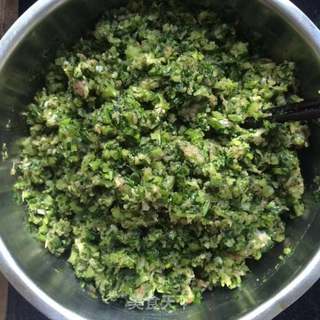芹菜猪肉水饺的做法步骤:6