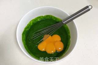 菠菜戚风的做法步骤:5