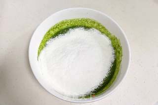 菠菜戚风的做法步骤:6