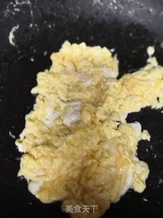 番茄虾仁炒饭的做法步骤:2