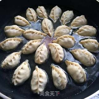 美味煎饺的做法步骤:8