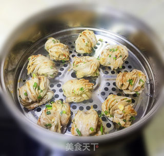酱香葱花荞麦花卷的做法步骤:5