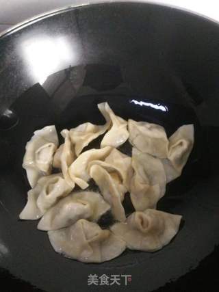 煎饺的做法步骤:10