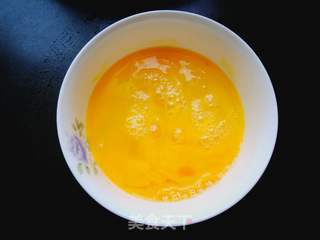 强烈推荐:平菇鸡蛋韭菜素饺的做法步骤:2