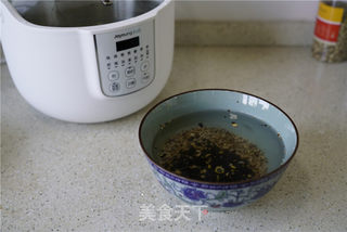 梨子炖桃胶的做法步骤:3