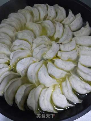 鱼肉馅煎饺的做法步骤:11