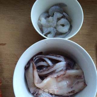 海鲜炒饭的做法步骤:2