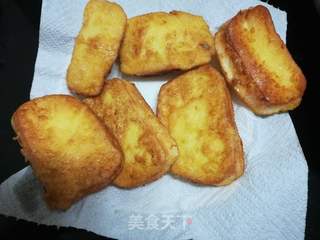 黄金炸馒头片的做法步骤:9