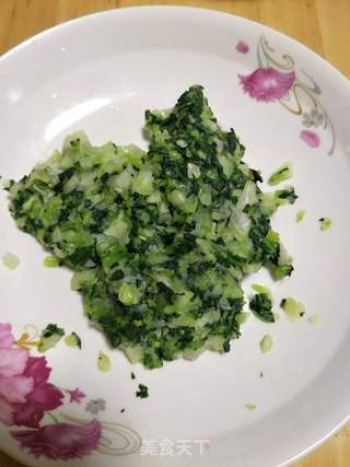 鲜虾青菜鲜肉饺子的做法步骤:3