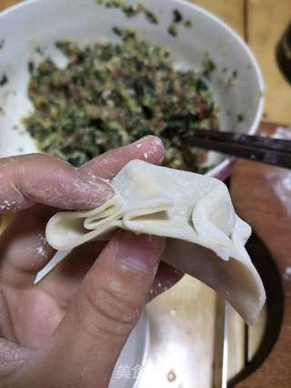 鲜虾青菜鲜肉饺子的做法步骤:6