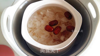 皂角米桃胶银耳羹的做法步骤:4