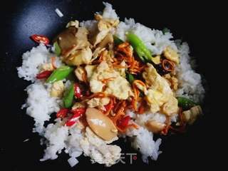 松茸蛋炒饭的做法步骤:5