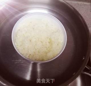 脆哨糯米饭的做法步骤：1