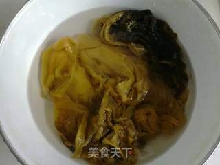水煮酸菜牛肉的做法步骤:2