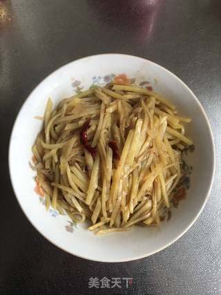 土豆丝卷饼的做法步骤:9