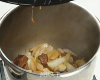 牛肉炖土豆的做法步骤:7