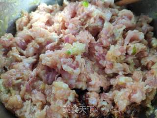 酸菜饺子的做法步骤:5