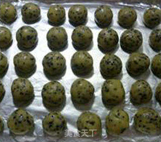 芝麻混酥球的做法步骤:8