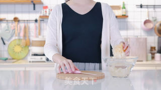 银耳冰糖炖雪梨的做法步骤:3