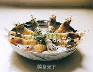 蒜蓉粉丝开背虾的做法步骤:4