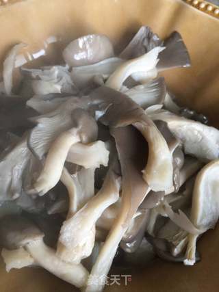 立冬的饺子:韭菜平菇鲜虾饺的做法步骤:6