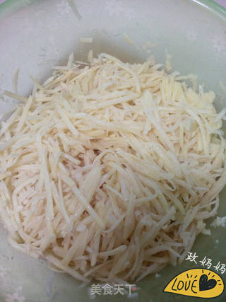 土豆饼的做法步骤:2