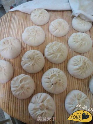 白菜粉条包子的做法步骤:11