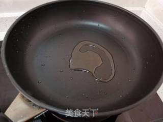 凑合凑合的蒜香蛋炒饭的做法步骤:3