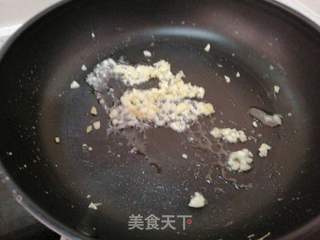 凑合凑合的蒜香蛋炒饭的做法步骤:5