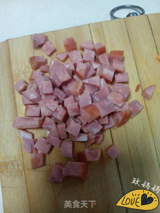 五彩炒饭的做法步骤:3