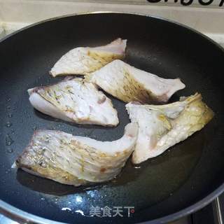 广式腊味焖皖鱼的做法步骤:4