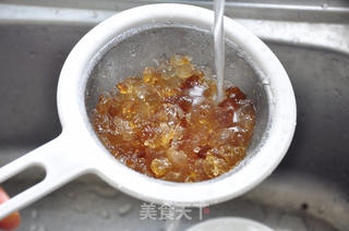 桃胶雪燕羹的做法步骤:2