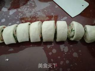 火腿香葱花卷的做法步骤:8