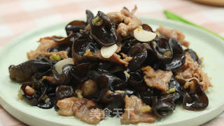 木耳炒肉的做法步骤:6
