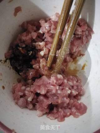皮蛋瘦肉粥的做法步骤:2