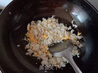 酸菜蛋炒饭的做法步骤：6